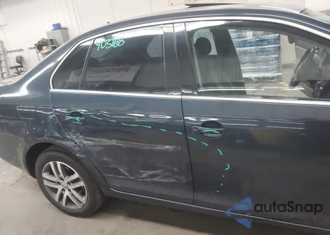 2006 Volkswagen Jetta 2.5 z USA, uszkodzony, nr VIN 3VWSG71K76M775900